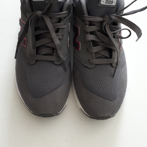 New Balance Comfort Insert Sneakers 009 - Picture 2 of 8